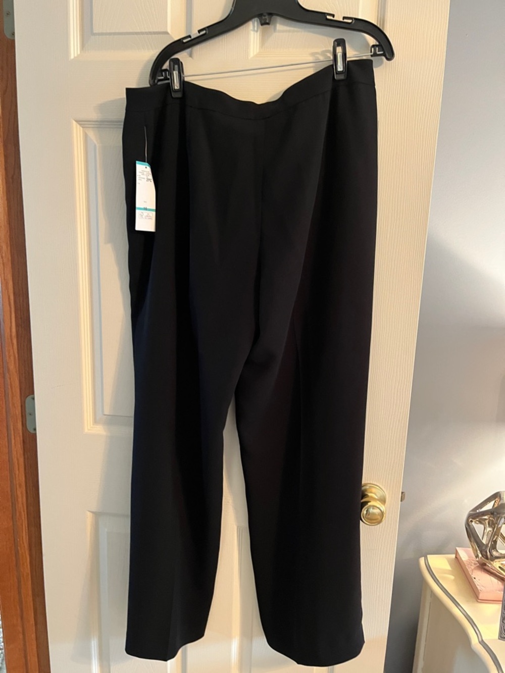 Le Suit Black Women's Blazer with Gray Lining - Picture 9 of 9